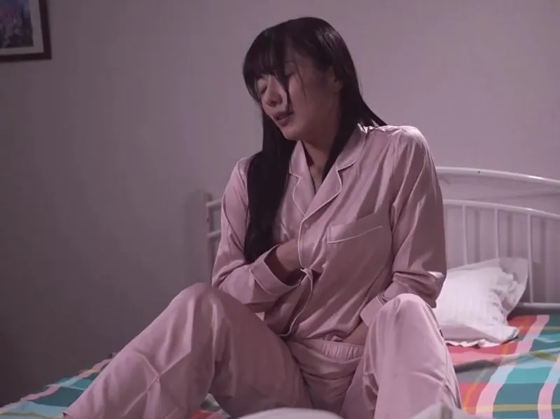 Tự sướng hàng đêm vì anh xã bỏ bê, bà xã quyết định tìm đến ứng dụng hèn hò